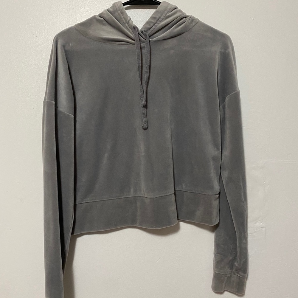 Cropped sweatshirt!